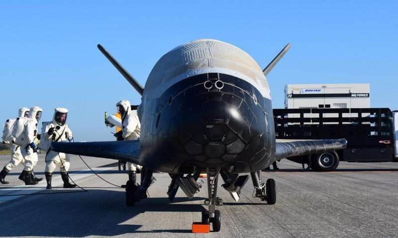 Photo of the X-37B provided by the US Air Force after the spaceplane at NASA ‘s Kennedy Space Center on May 7, 2017 (US Air Force)